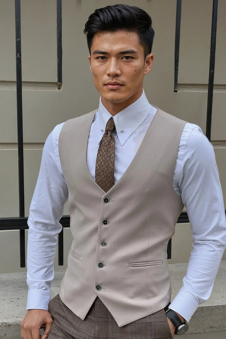 Men’s slim fit grey waistcoat with tailored design