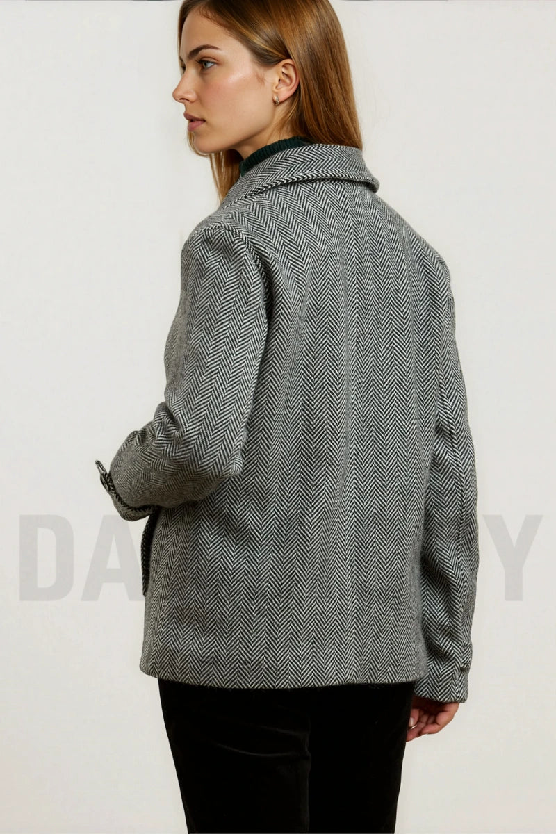 Women winter outerwear jacket-back