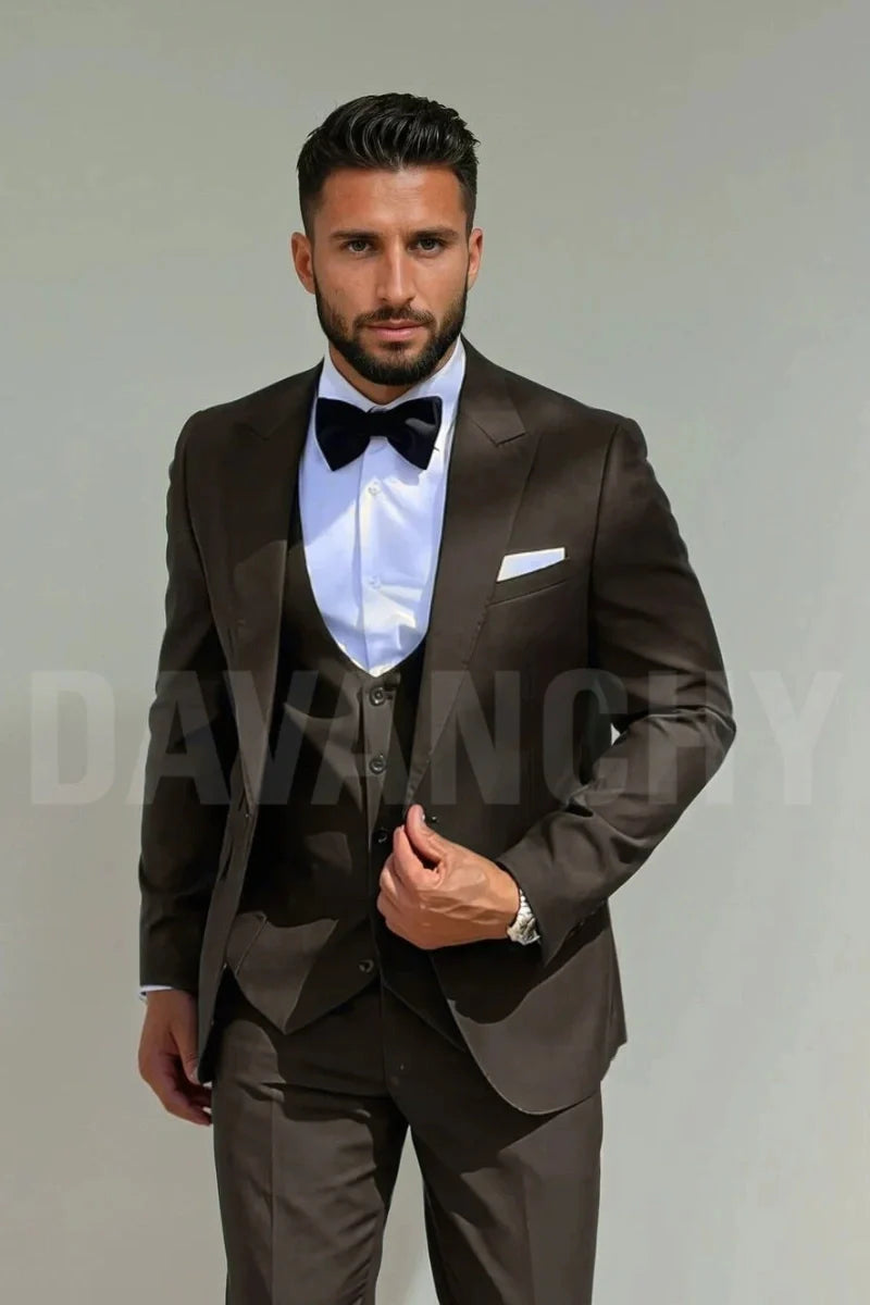 Men’s Luxury Suits – Bespoke, Designer & Wedding Styles | DAVANCHY