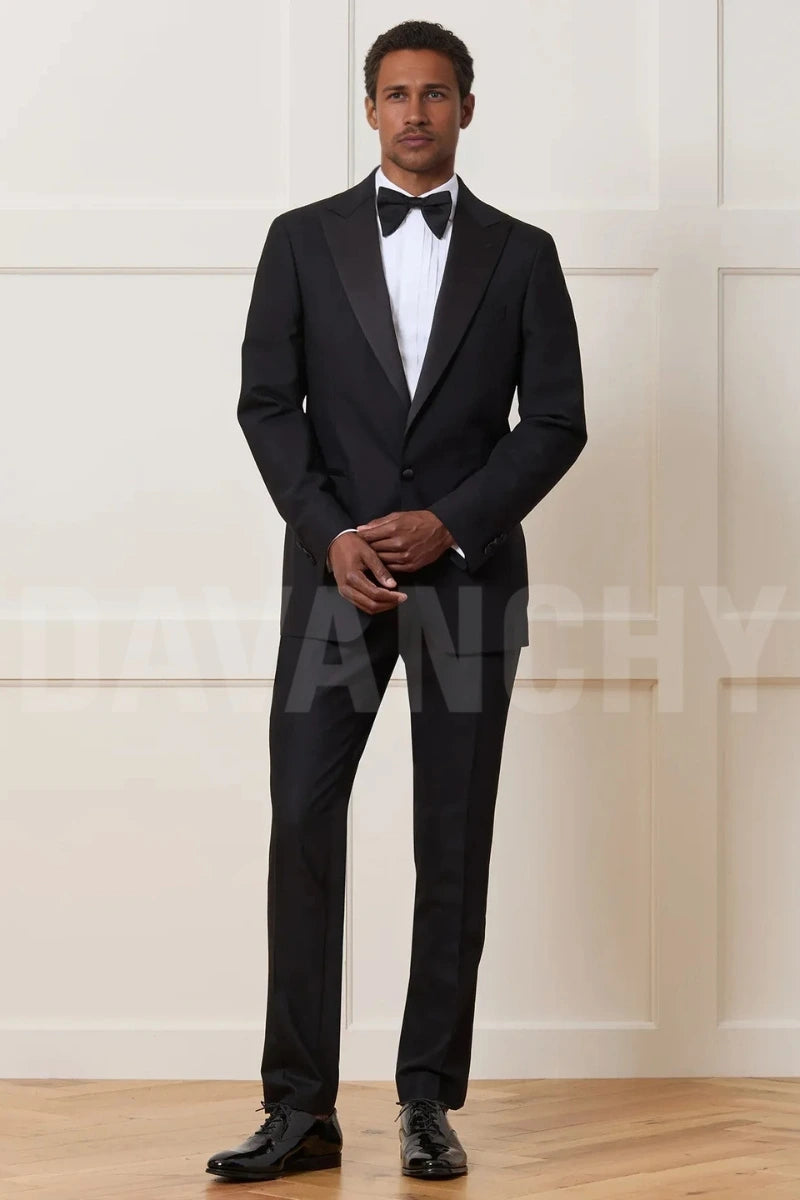 Elegant men black tuxedo suit with satin lapel and slim fit pants-Front