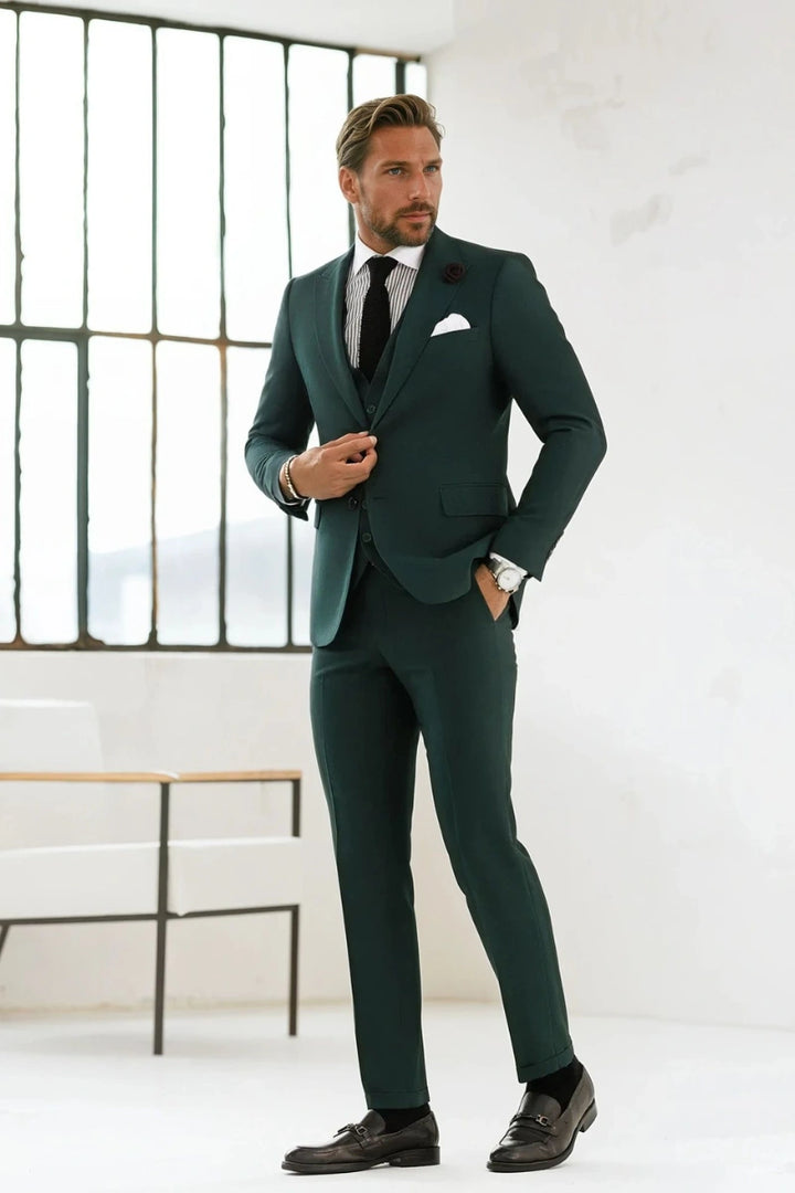 Elegant men’s suit set featuring coat-Front