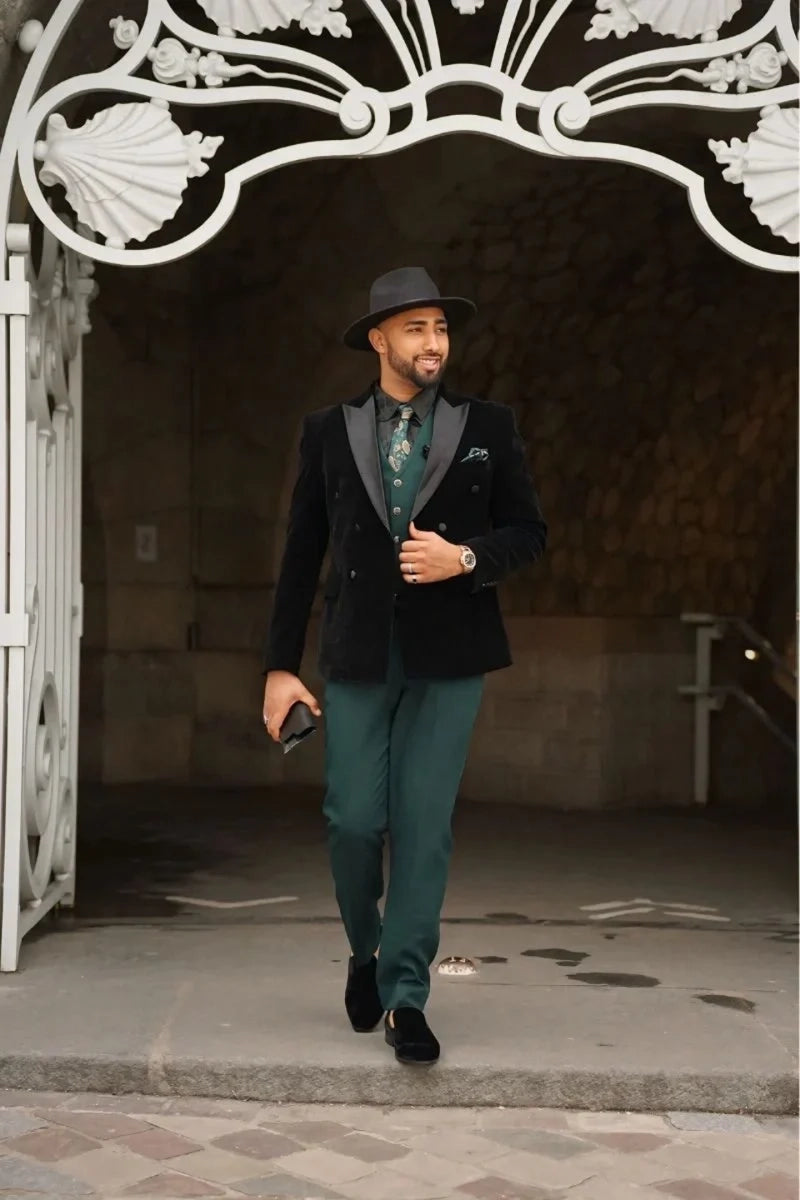 Men Contrast Stylish Three-Piece Suit – Front 