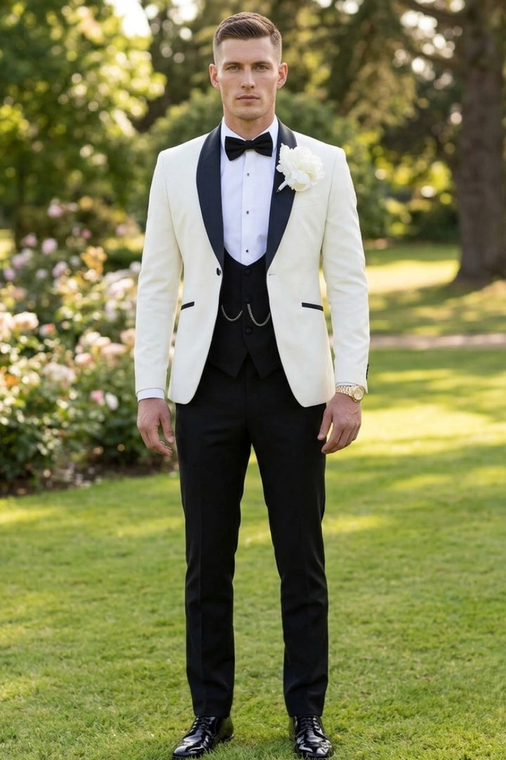 Men Off White Three Piece Bespoke Suit – Elegant Groom Wedding Outfit