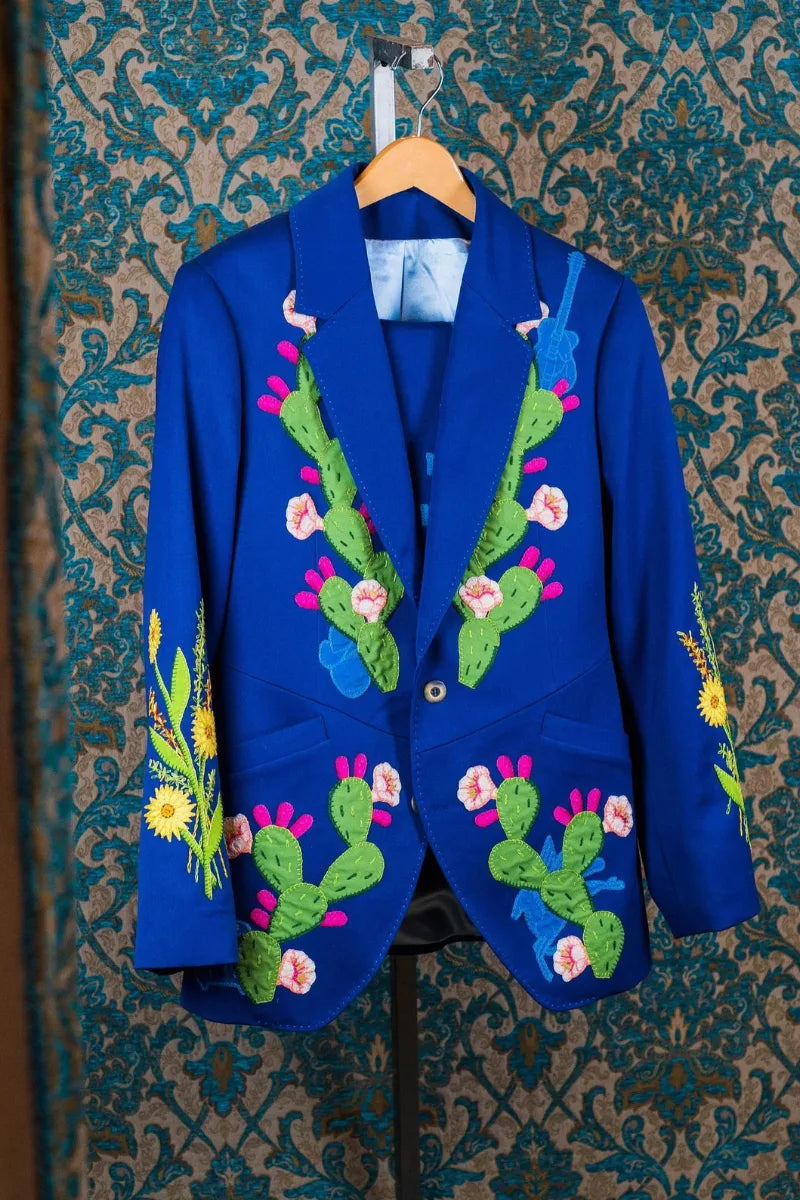 the-embroidered-blazer-elevate-your-partywear-style-davanchy